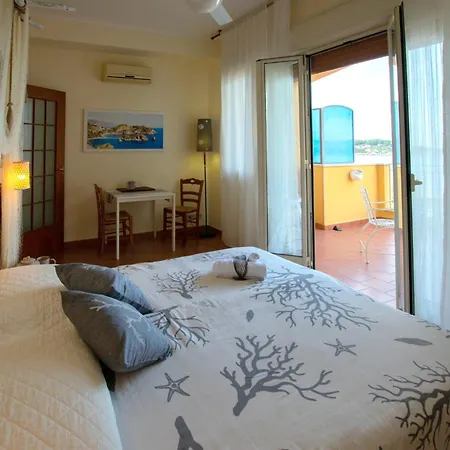 Mare Holidays Apartment *
